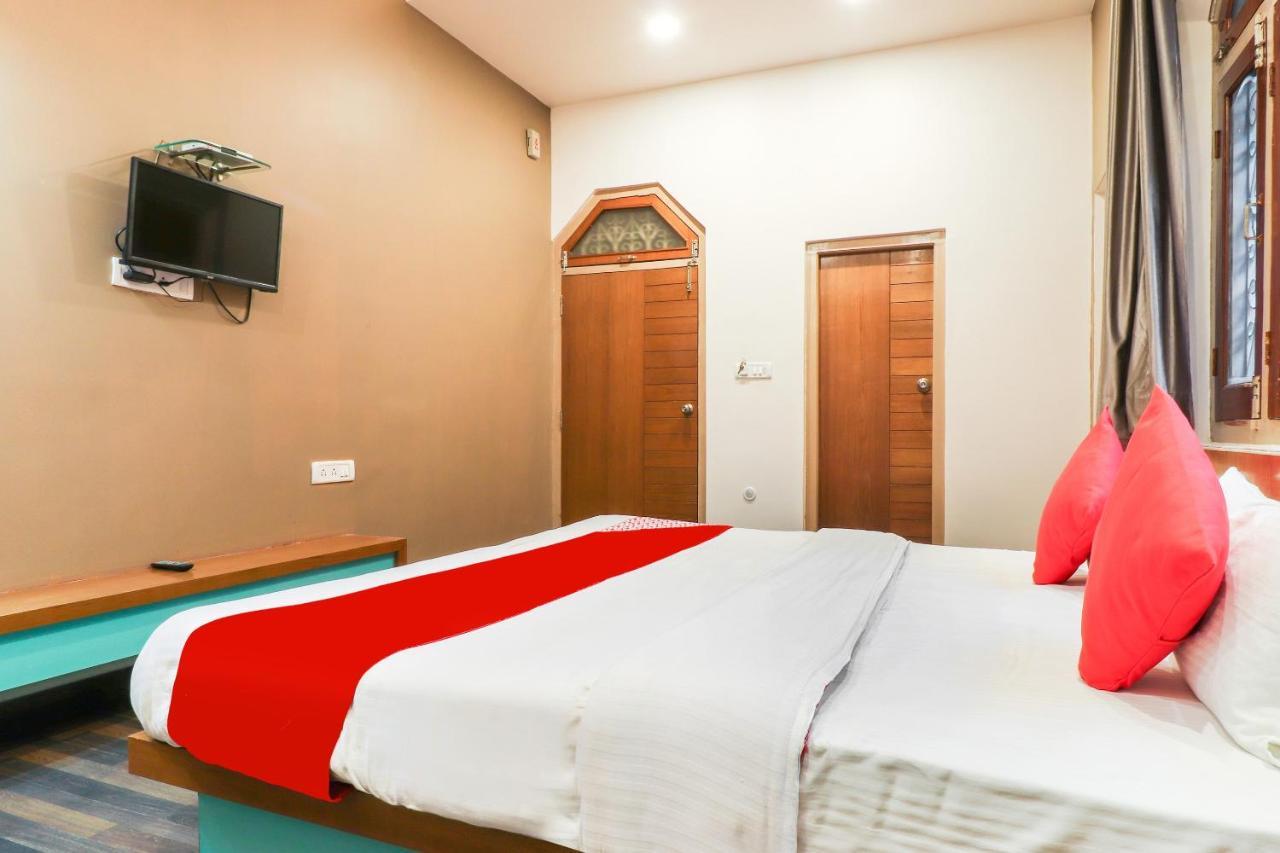 Oyo 26781 Hotel Raghupati Ayodhya Экстерьер фото