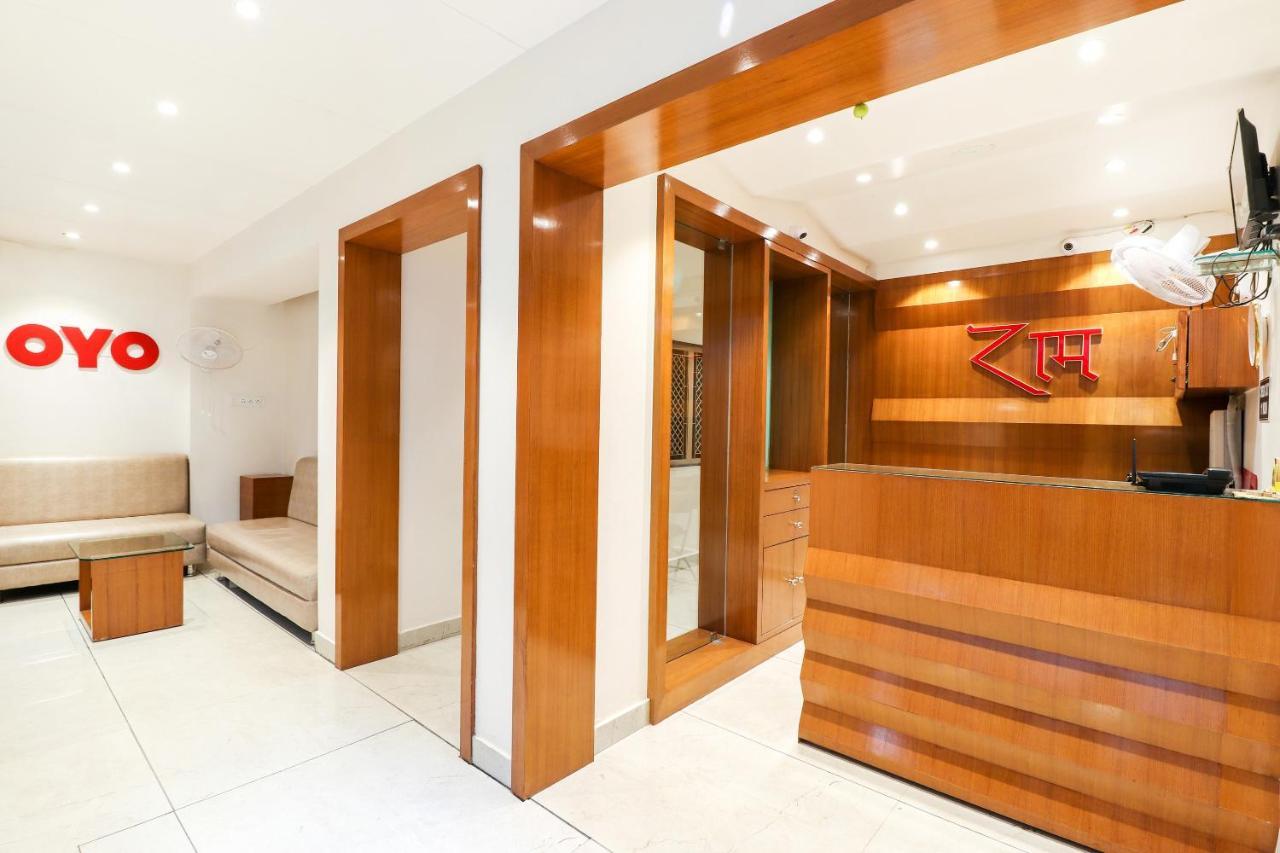 Oyo 26781 Hotel Raghupati Ayodhya Экстерьер фото