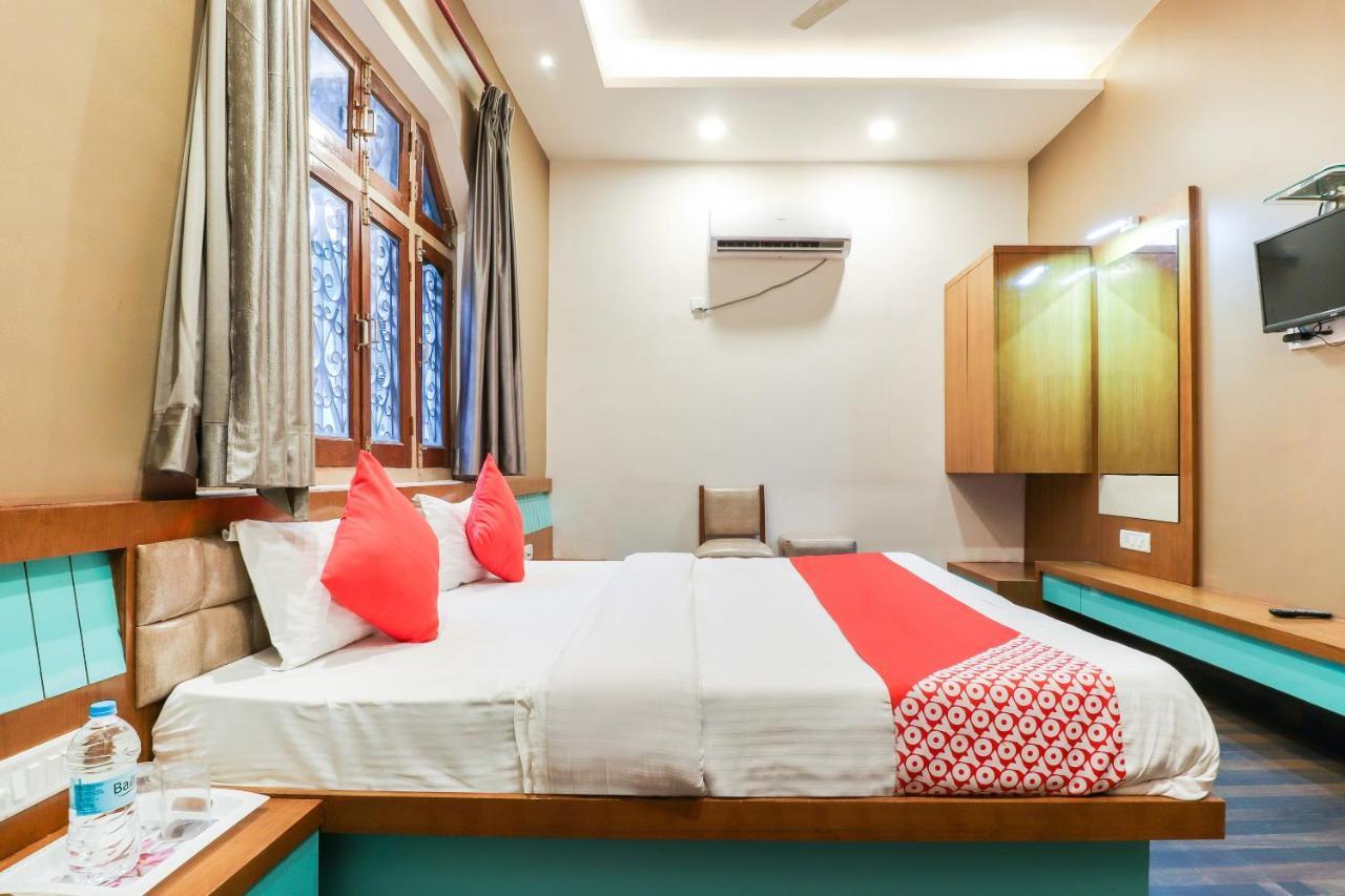 Oyo 26781 Hotel Raghupati Ayodhya Экстерьер фото